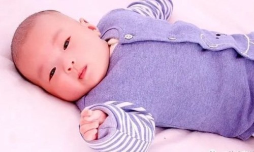 女生骑坐男生肚子-女子骑坐男方身上网女骑男当坐骑的搞笑视频知识网站,分享女生骑坐在男生脖子上的注意事项大全